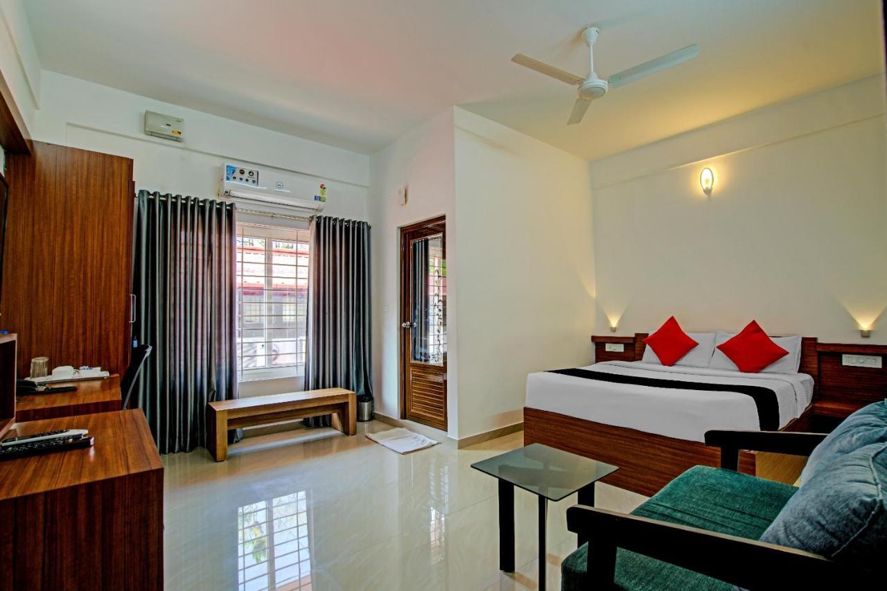 Vaccinated Staff- Capital O 74715 Phoenix Holidays Hotel Kochi Ngoại thất bức ảnh