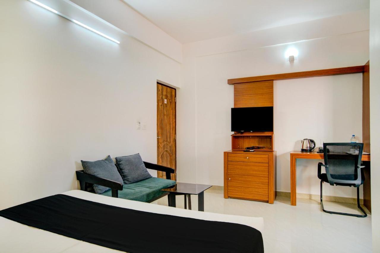 Vaccinated Staff- Capital O 74715 Phoenix Holidays Hotel Kochi Ngoại thất bức ảnh
