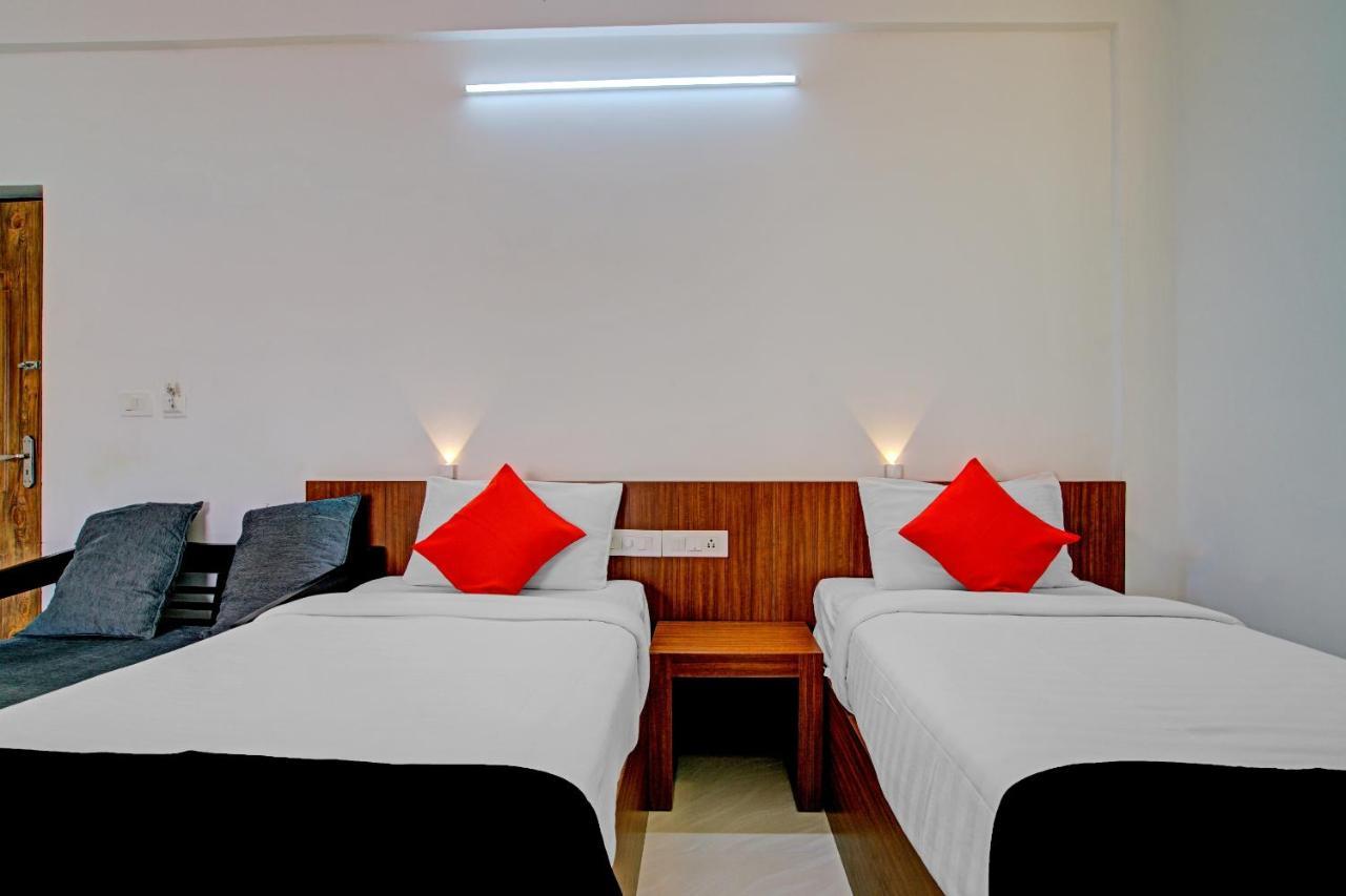 Vaccinated Staff- Capital O 74715 Phoenix Holidays Hotel Kochi Ngoại thất bức ảnh