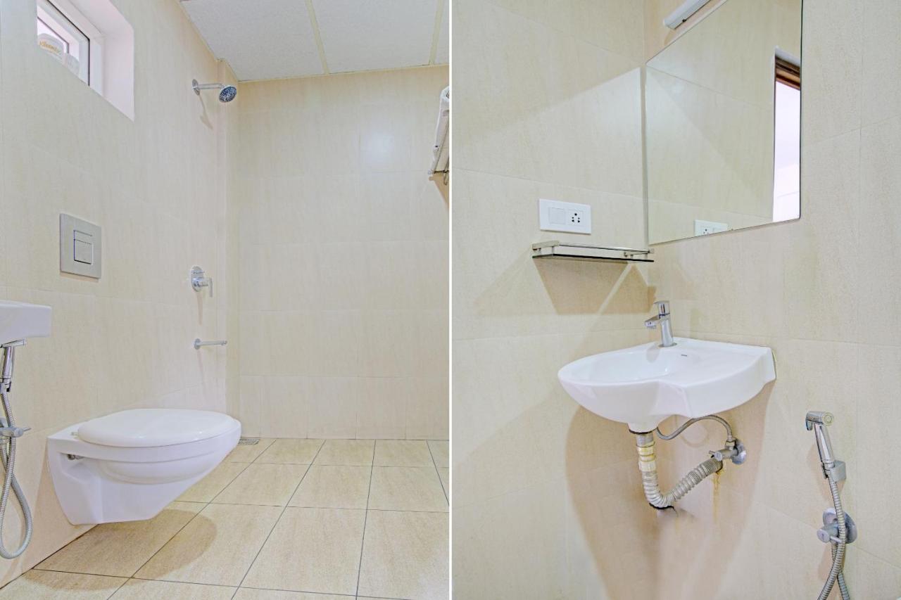 Vaccinated Staff- Capital O 74715 Phoenix Holidays Hotel Kochi Ngoại thất bức ảnh