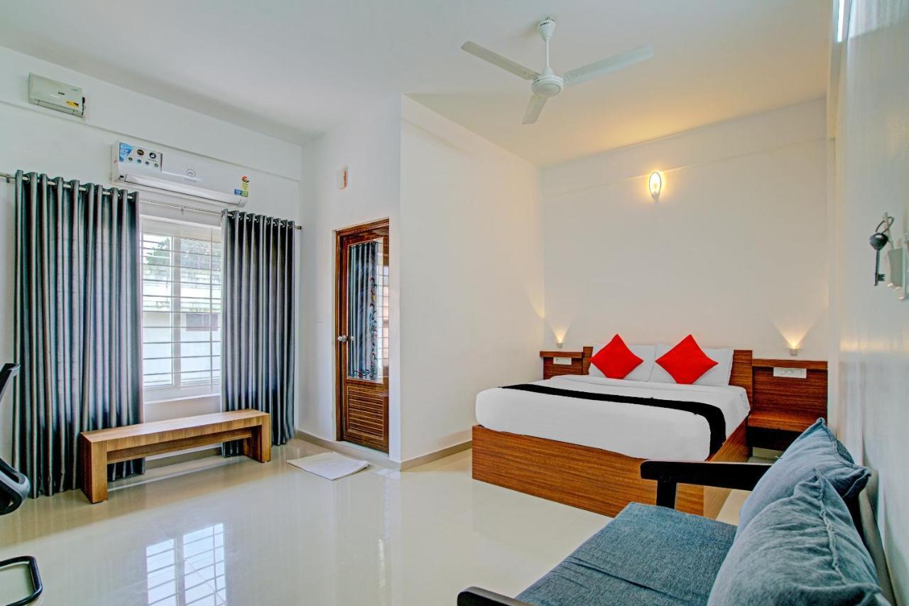Vaccinated Staff- Capital O 74715 Phoenix Holidays Hotel Kochi Ngoại thất bức ảnh